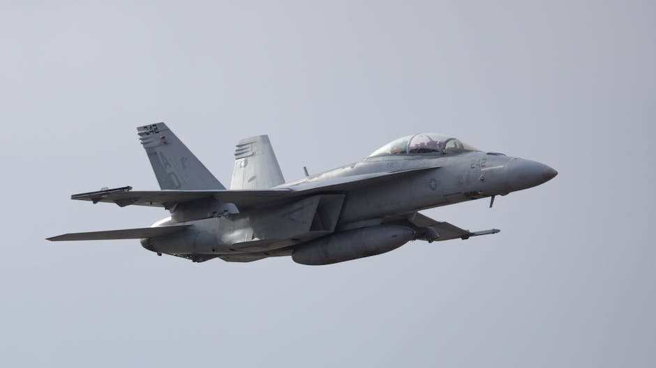 EE.UU. despliega buques de guerra y cazas cerca de Irán antes de conversaciones bilaterales