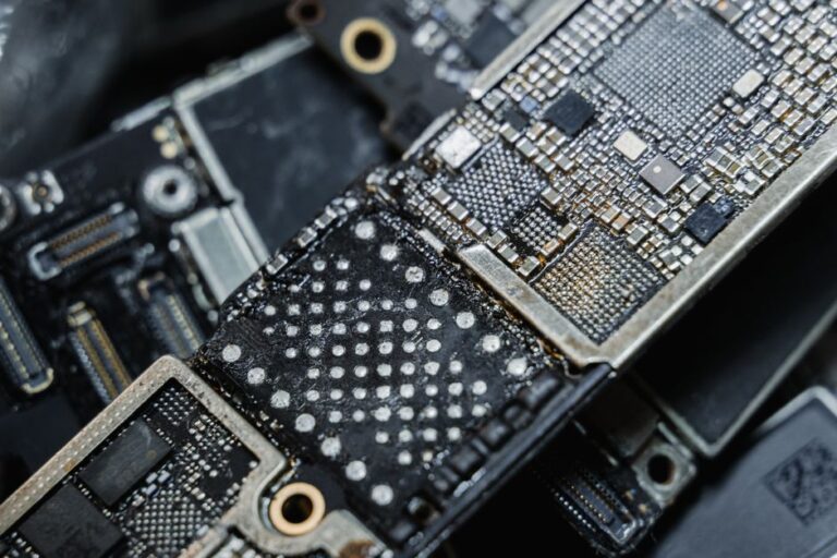 AMD desafía a Nvidia con su sistema Helios AI