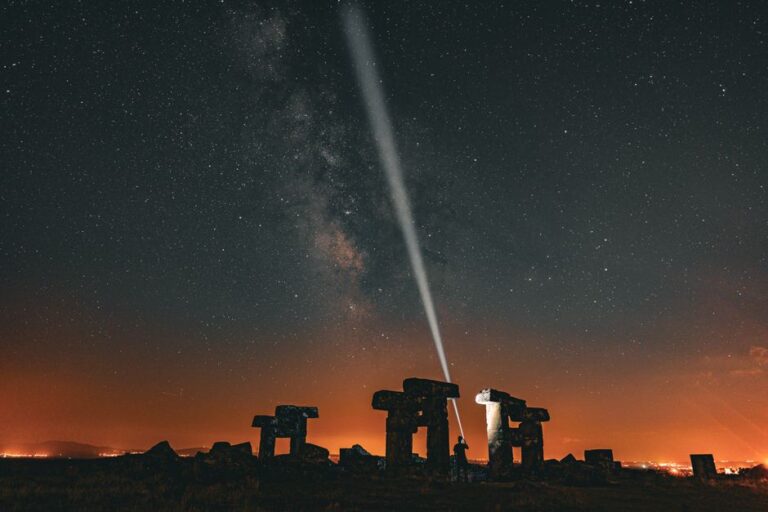 Descubren atmósfera en planeta similar a la Tierra