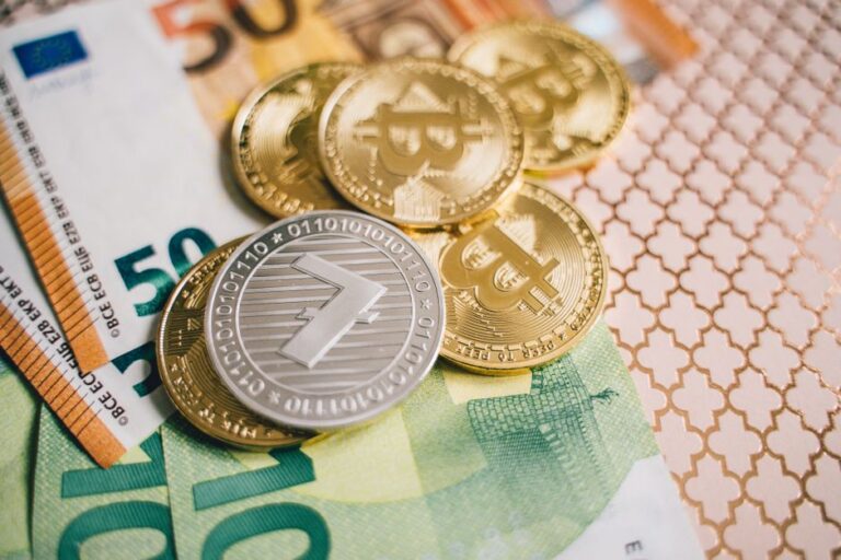 Bitcoin se acerca a $79,000; Zcash alcanza $500M en ETF