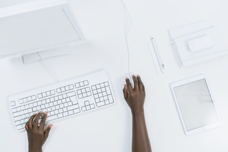 ¿Cuántas horas más vas a pelear contra ese teclado plano?